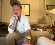 Profile picture of longwalksonthebeach69