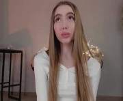 Profile picture of lili__roze_