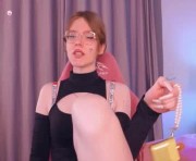 Profile picture of angee_