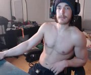 Profile picture of twotwntytwo