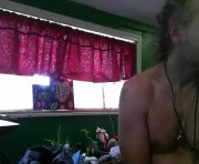 Profile picture of hippiedad333