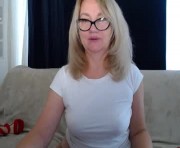 Profile picture of blond_woman