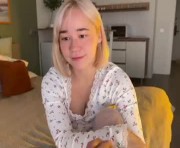 Profile picture of hey__lucy