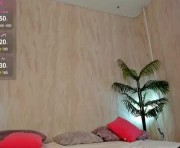 Profile picture of completee_fool