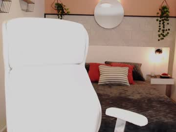 Profile photo of victoria_dior